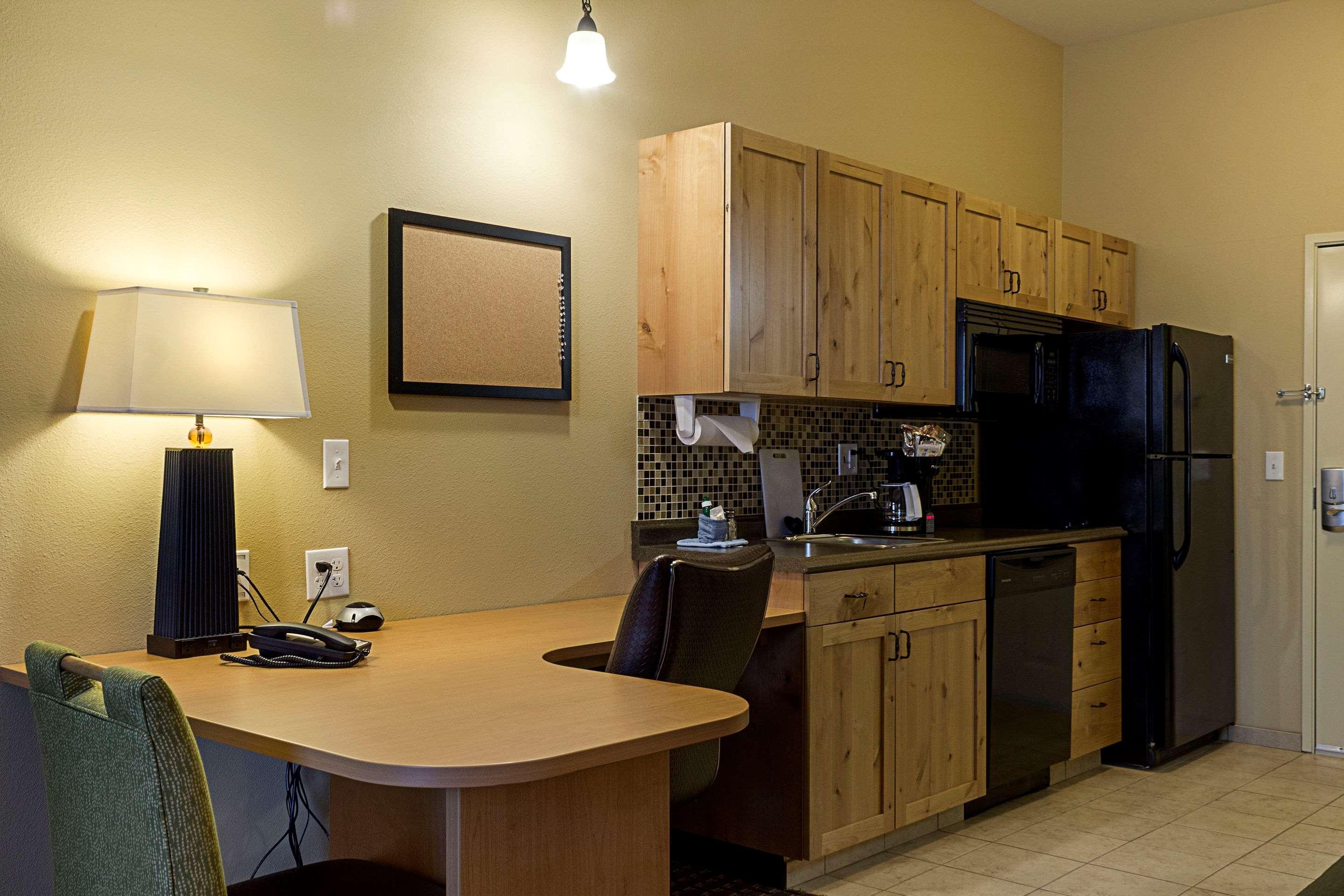 Mainstay Suites Уиллистон Экстерьер фото