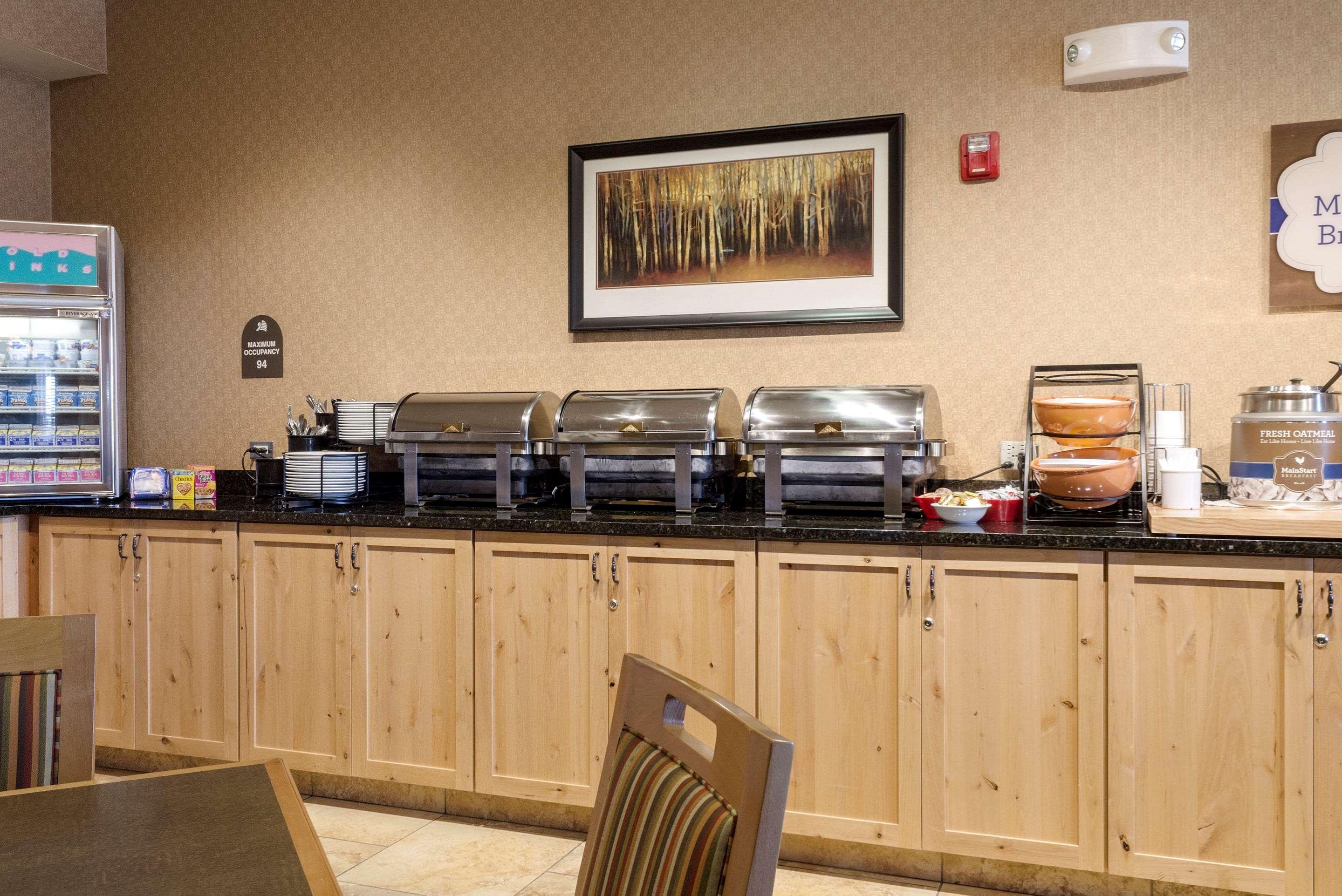 Mainstay Suites Уиллистон Экстерьер фото